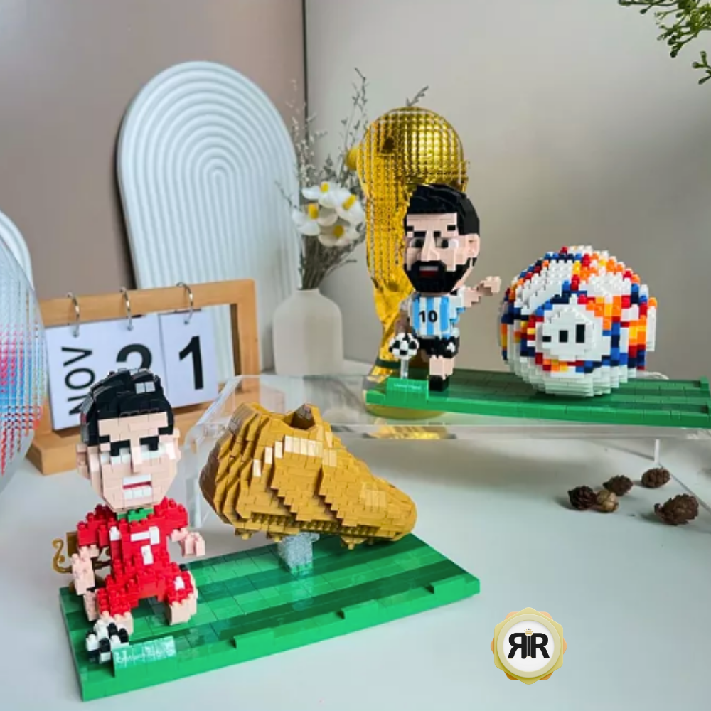 Set constructie 3D Cristiano Ronaldo by RIR@, suport pixuri si telefon, 1340 piese, 11x18x8cm