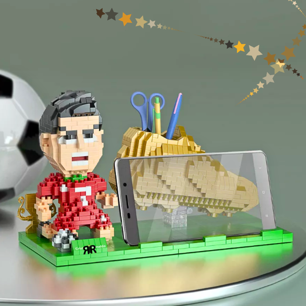 Set constructie 3D Cristiano Ronaldo by RIR@, suport pixuri si telefon, 1340 piese, 11x18x8cm